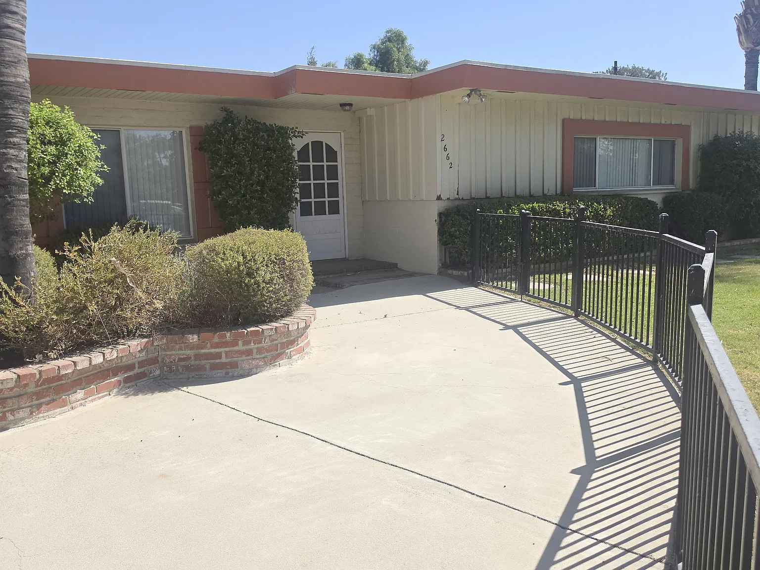 2 bed, 1350 sqft, $3,000 — Photo 2