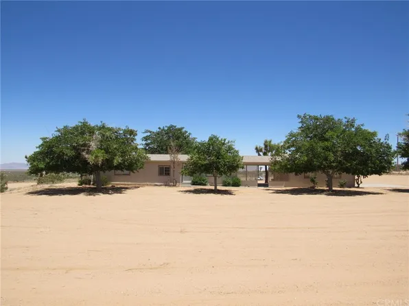525 N Inez Ave, Landers, CA 92285