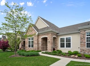 2668 Camberley Cir, Naperville, IL