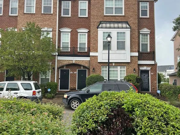 642 Claire Ln, Newport News, VA 23602