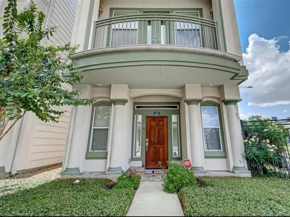 1215 Wentworth St, Houston, TX 77004