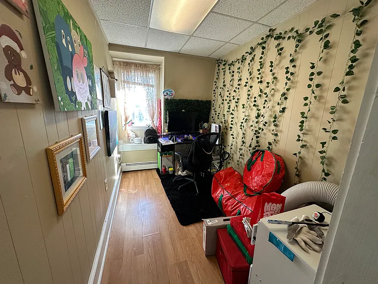28 Monmouth St #4 — Photo 2