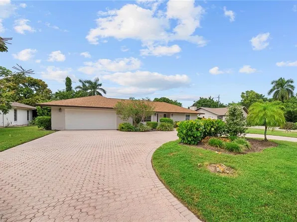 2171 Kings Lake BLVD, NAPLES, FL 34112