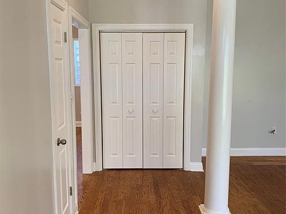 3rd image of 1425 Blairwood