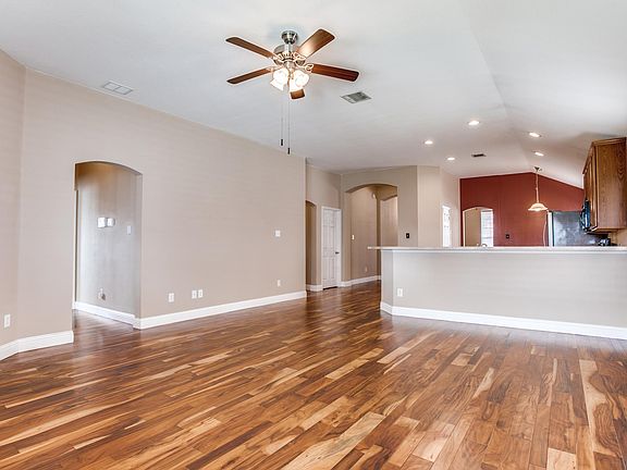 5th image of 9228 Conestoga Dr