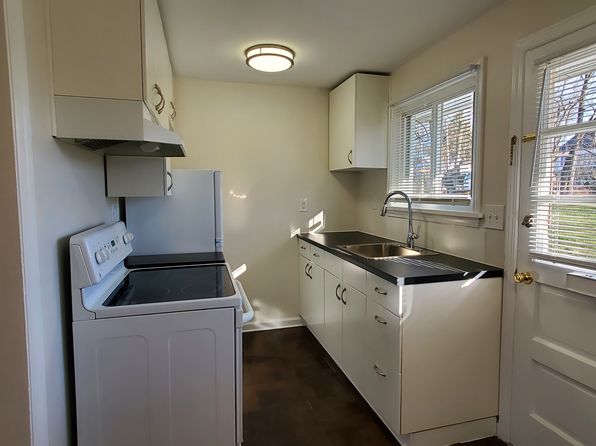 24 Beaver Ave APT 4, Annandale, NJ 08801