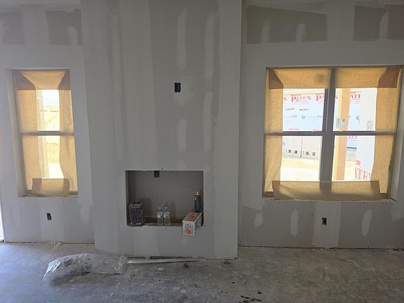 2nd image of 4318 Rimrock Rdg