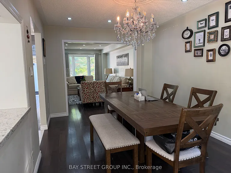 9 Ingleborough Ct — Photo 11