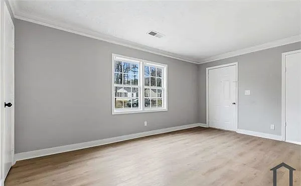 4 bed, 1160 sqft, $2,200 — Photo 3