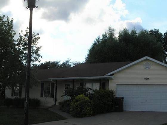 1st image of 12 Castlewood Ct