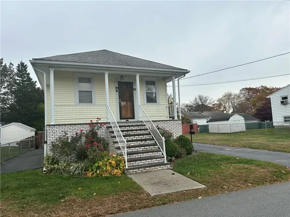 74 Appian Way, East Providence, RI 02914