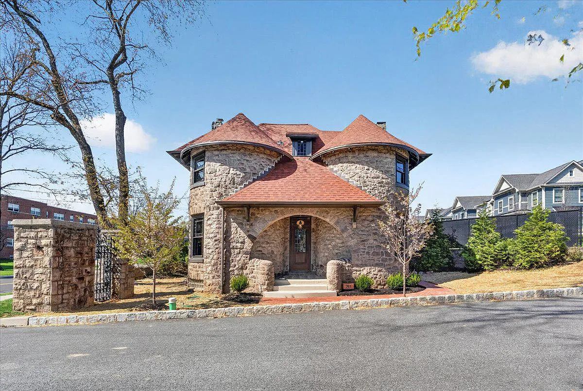 701 S Bethlehem Pike photo 1