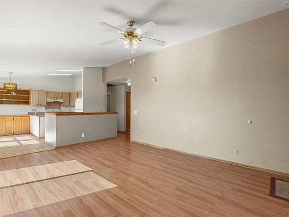 5th image of 720 Sawmill Road