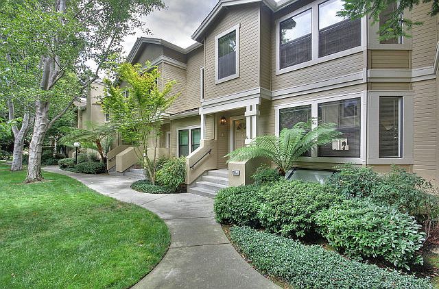 1st image of 990 La Mesa Trl #J