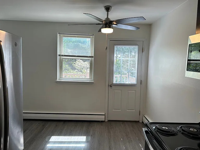 Parkside Manor Apartments — Photo 92
