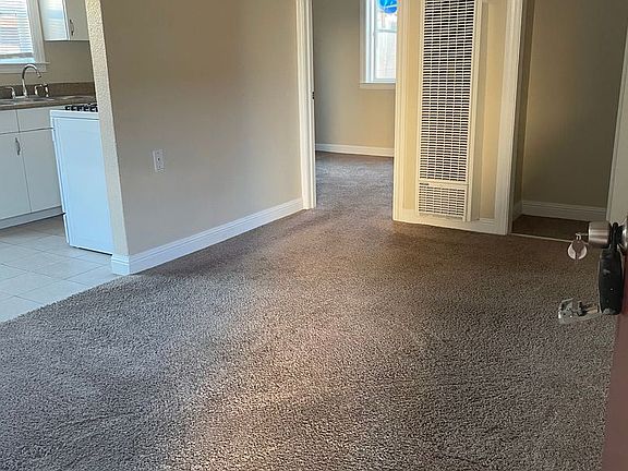 4th image of 126 Pine St Unit 2