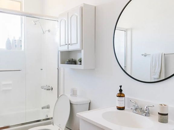 4th image of 7380 Hermosa Ave #1