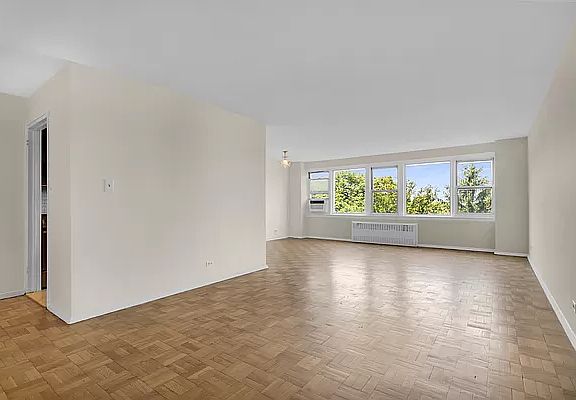 4th image of 4555 Henry Hudson Pkwy W #602