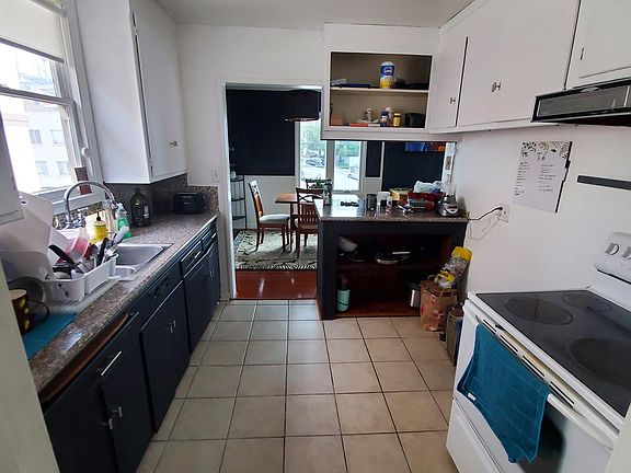 5th image of 2255 Park Blvd #225