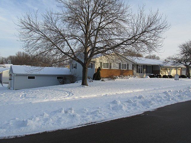 1st image of 1215 Margaret Dr