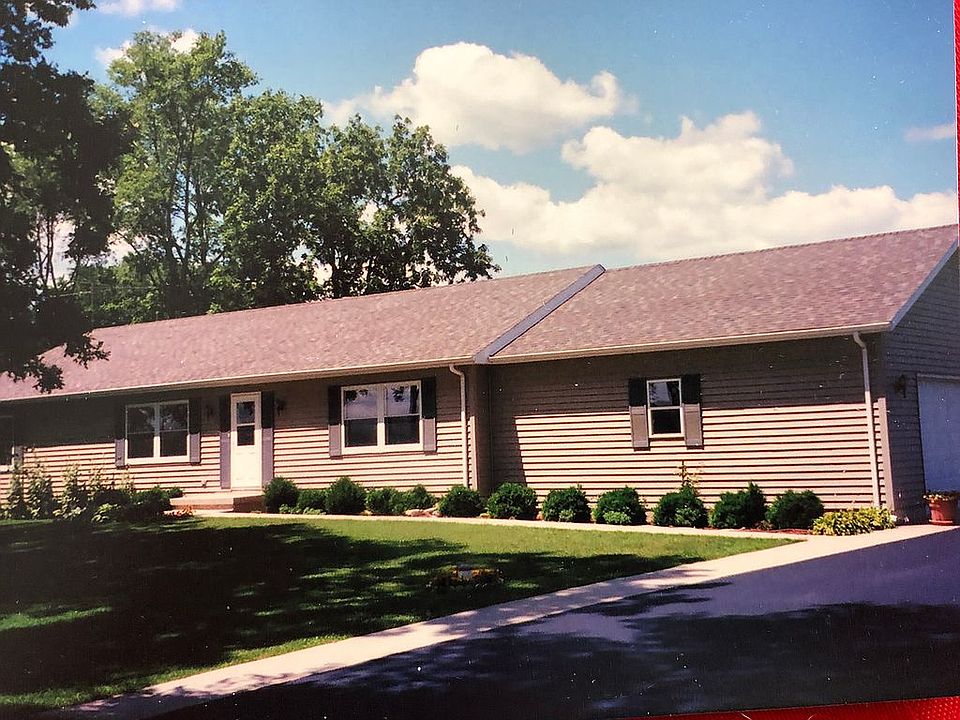 1st image of 235 W Joliet St