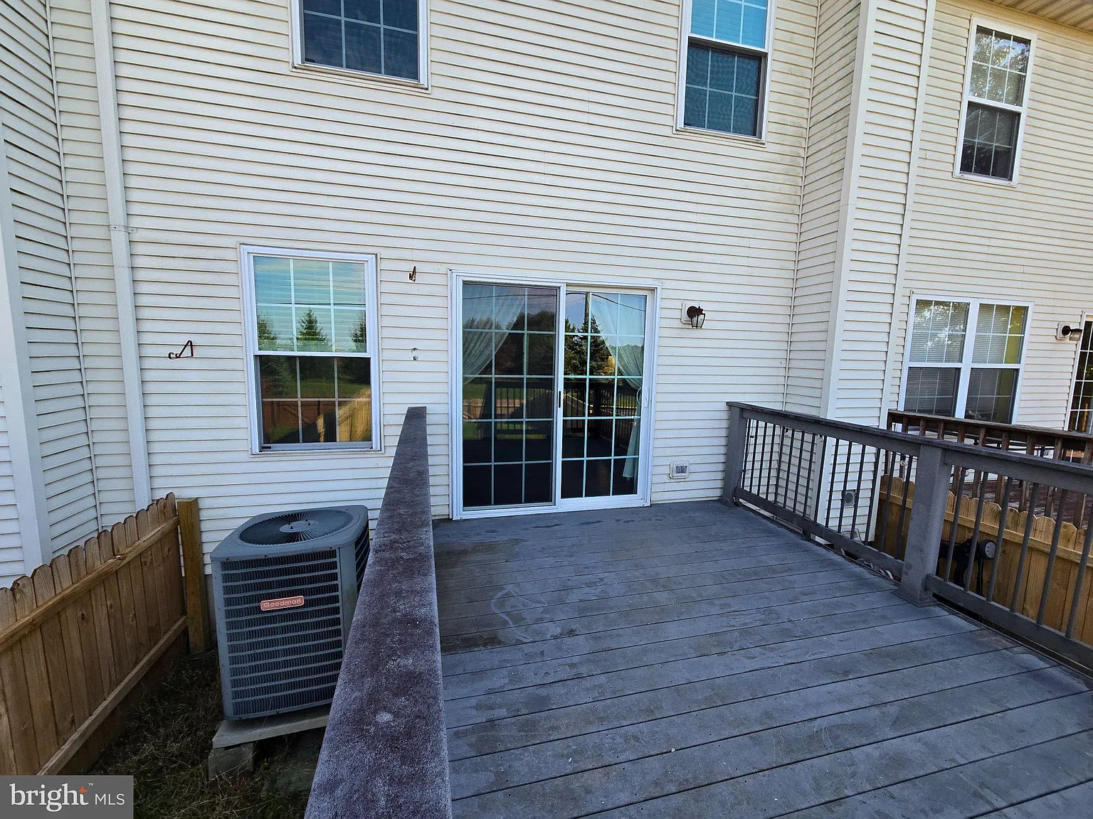3 bed, 1.5 bath, 1520 sqft, $2,650 — Photo 3