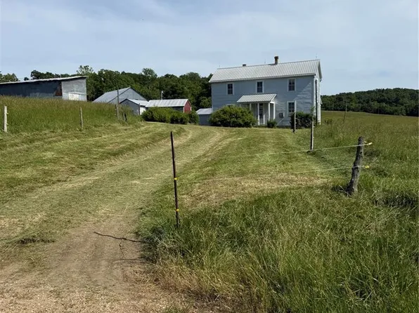 785 Buck Holler Ln, Linn, MO 65051