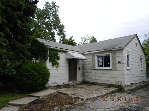 1st image of 449 Hyde Park Ave