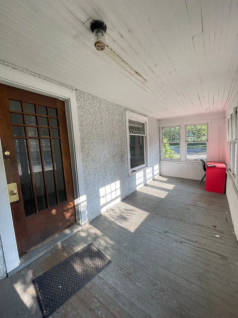 1116 Packard St. — Photo 3