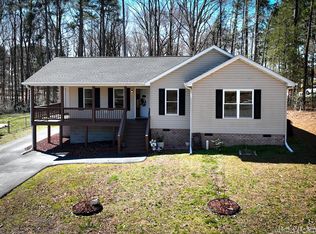 702 Holmes St, South Hill, VA 23970