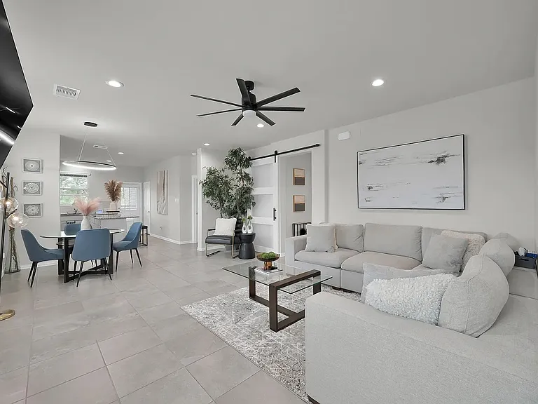 40558 Berylline Ln — Photo 10