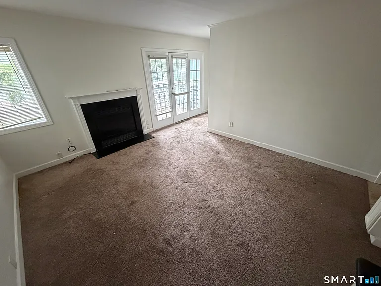 213 Old Pond Ln #213 — Photo 7
