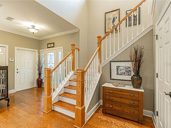 5th image of 411 Barcelona Dr