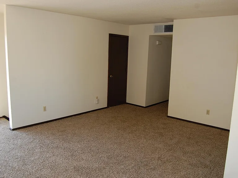 3123 Hillrise Dr #D — Photo 7