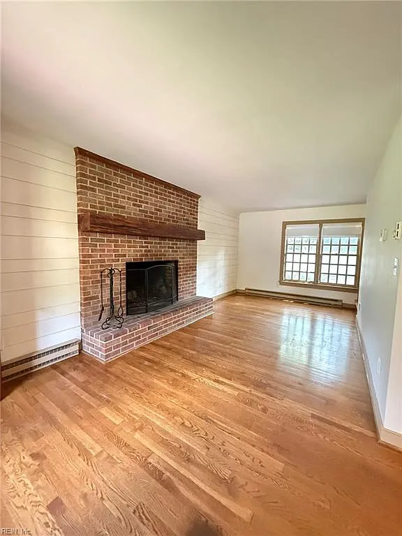 3202 Derby LN — Photo 2