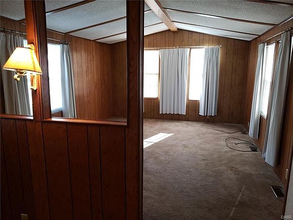 3rd image of 5103 Santa Fe Dr