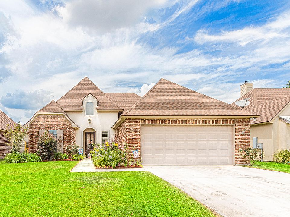 1st image of 105 Gunter Grass Ct