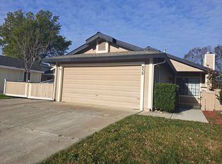 850 Sage Dr, Vacaville, CA 95687