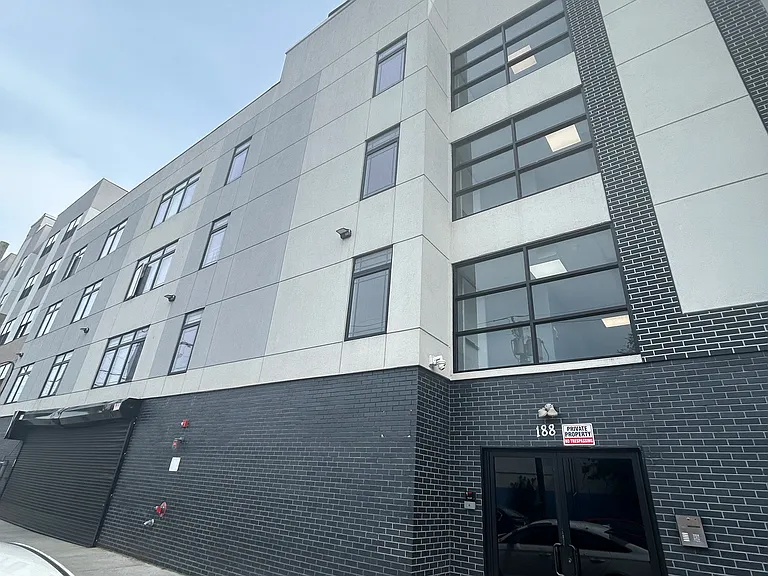 188 Lafayette St #403 — Photo 1