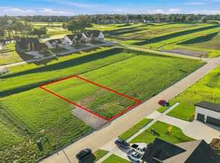 2822 Clearwater Dr, Norwalk, IA 50211