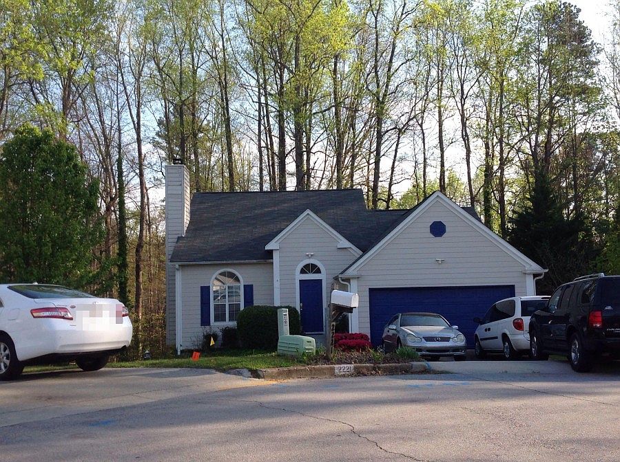 2nd image of 2221 Honeycomb Ct