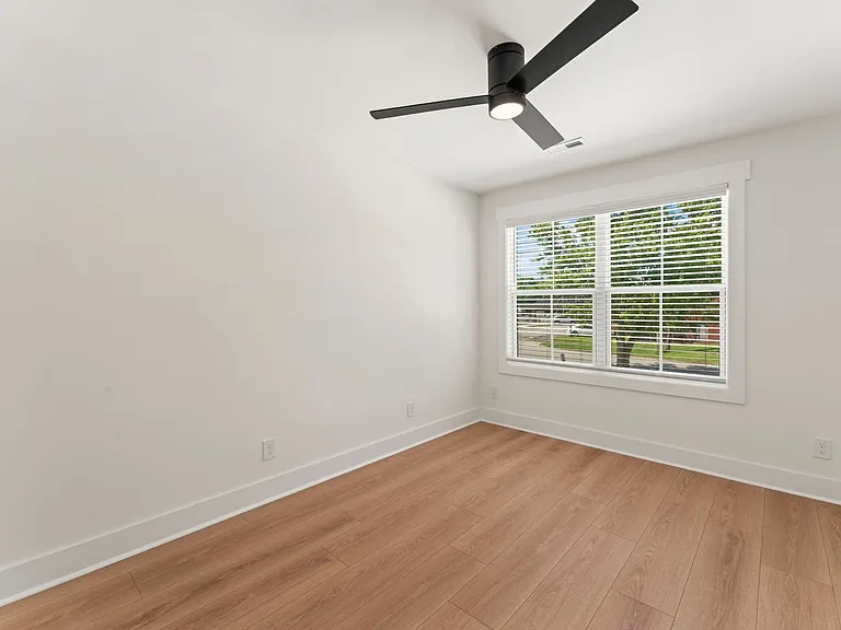 217 S Porter St — Photo 11