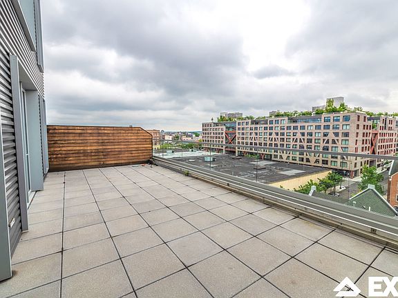 3rd image of 10 Montieth St #509A