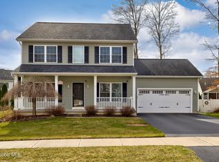 25 Sycamore St, Ballston Lake, NY 12019
