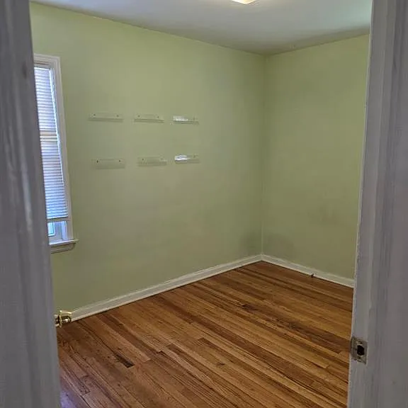 3366 Ellwood Ave — Photo 4
