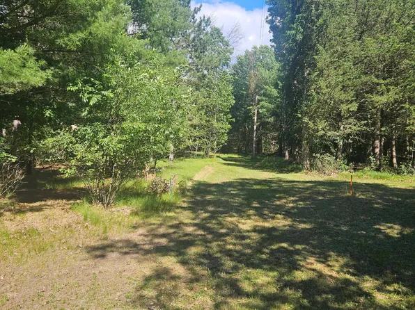 1 Woodland Ave, Montello, WI 53949