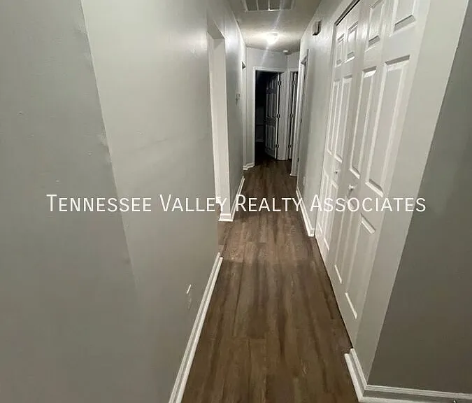 1513 Spelling Way — Photo 20