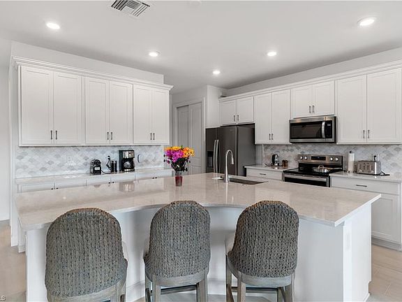 3rd image of 4385 Sonoma Oaks Cir #4385