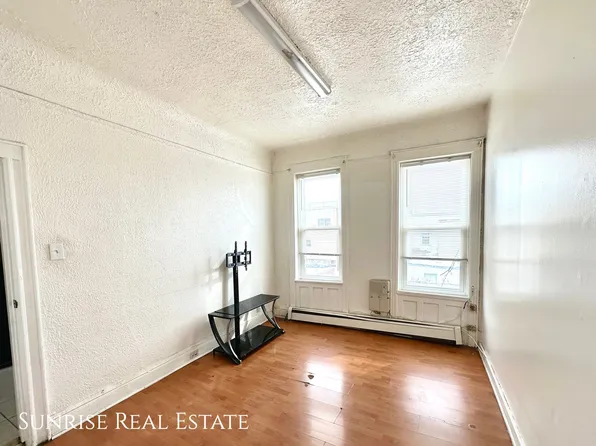 74-16 Rockaway Boulevard image 1 of 18