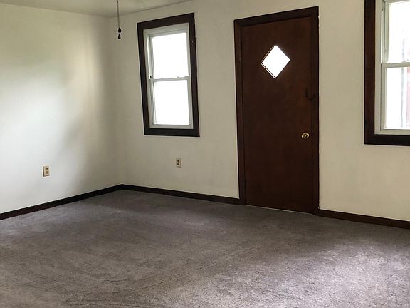 5th image of 104 5th Ave #1